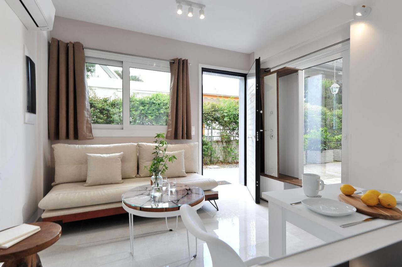 Alekos Luxury Suites Free 24H Transportation From - To Airport Artemida  Exterior foto