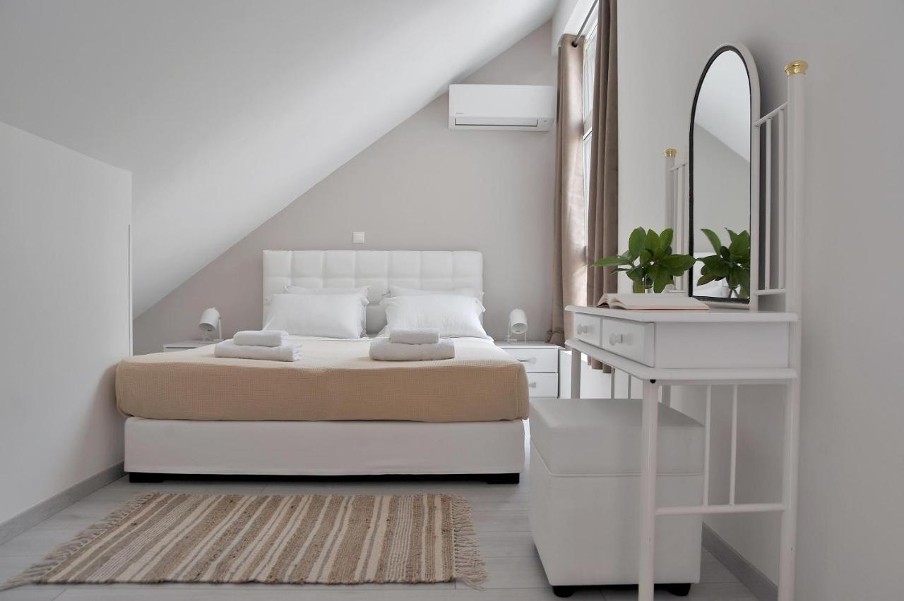 Alekos Luxury Suites Free 24H Transportation From - To Airport Artemida  Exterior foto