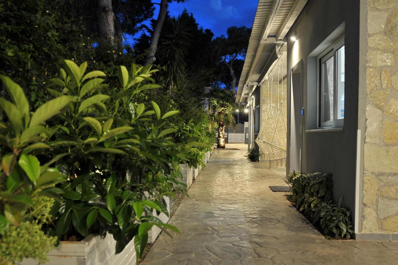 Alekos Luxury Suites Free 24H Transportation From - To Airport Artemida  Exterior foto