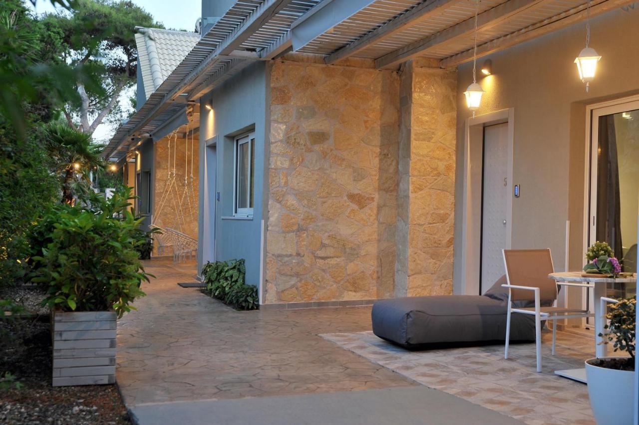 Alekos Luxury Suites Free 24H Transportation From - To Airport Artemida  Exterior foto
