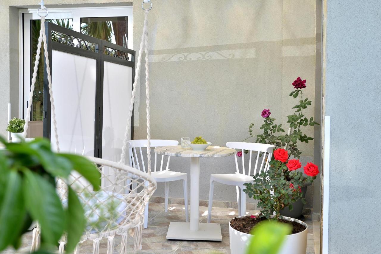 Alekos Luxury Suites Free 24H Transportation From - To Airport Artemida  Exterior foto