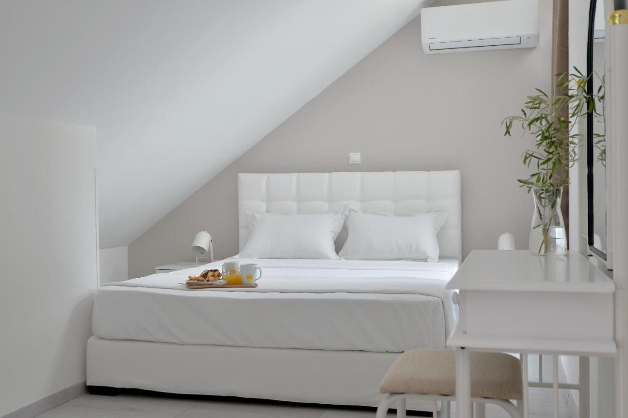 Alekos Luxury Suites Free 24H Transportation From - To Airport Artemida  Exterior foto