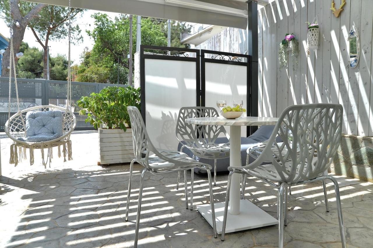 Alekos Luxury Suites Free 24H Transportation From - To Airport Artemida  Exterior foto